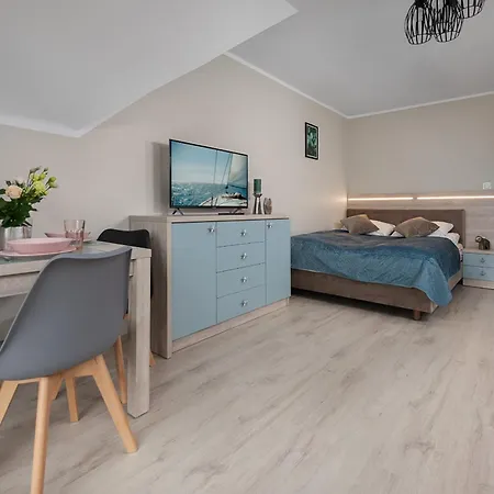 Roza Baltyku - Apartamenty I Pokoje B Debki Exterior photo