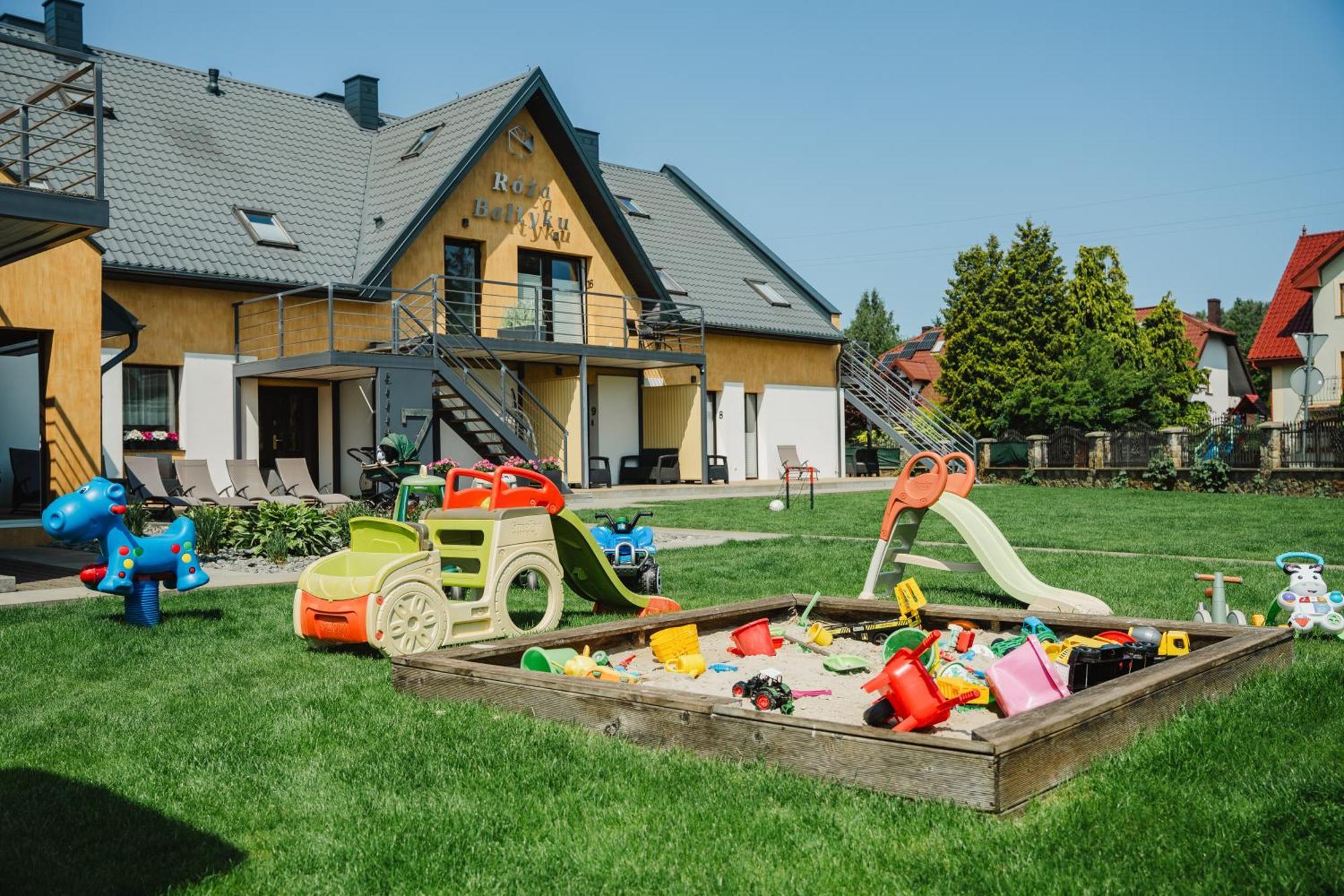 Roza Baltyku - I B Apartment Debki